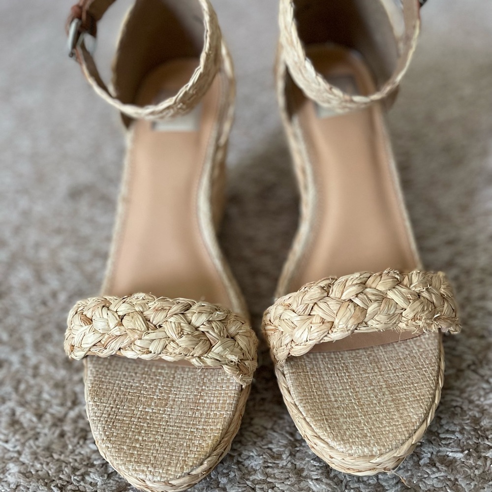 DV by Dolce Vita Decatur Wedge